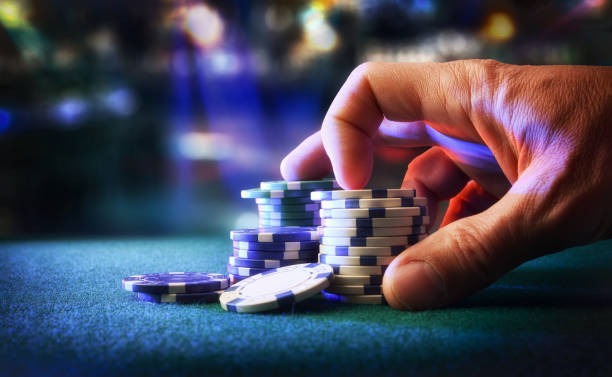 Live-dealer table view on paito batavia mobile Casino Hold'em live dealer table on mobile